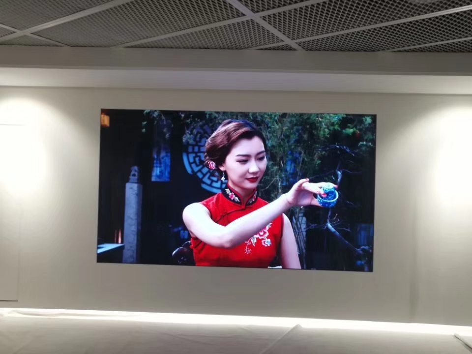 南京華潤燃?xì)馐覂?nèi)P1.56 小間距顯示屏6平方